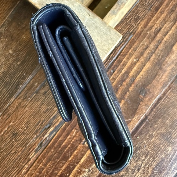 CHANEL Classic L-Flap Caviar Navy Blue Quilted Long Wallet - Picture 7 of 15